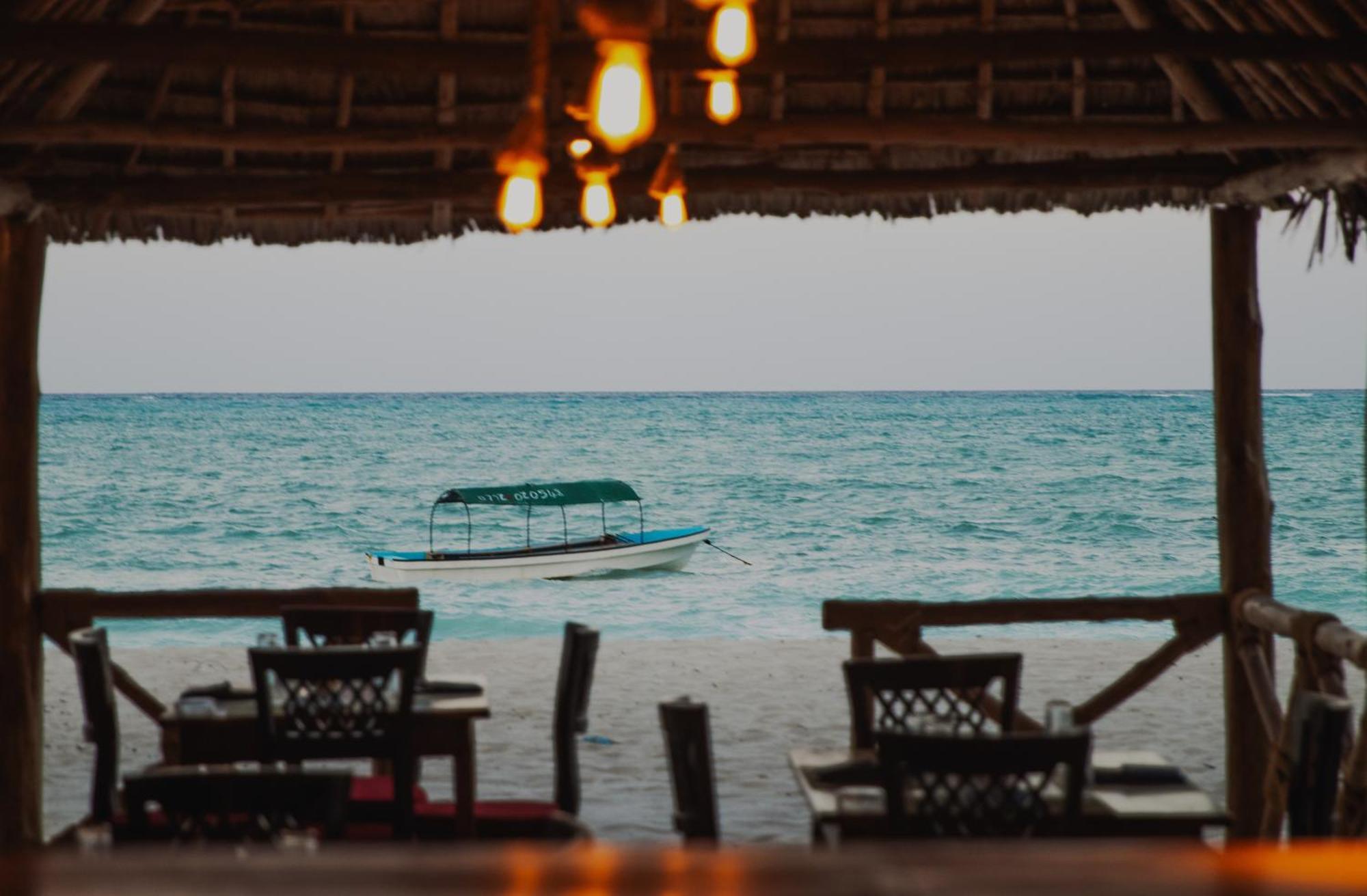 Bianco Azzurro Hotel & Restaurant Pwani Mchangani Εξωτερικό φωτογραφία