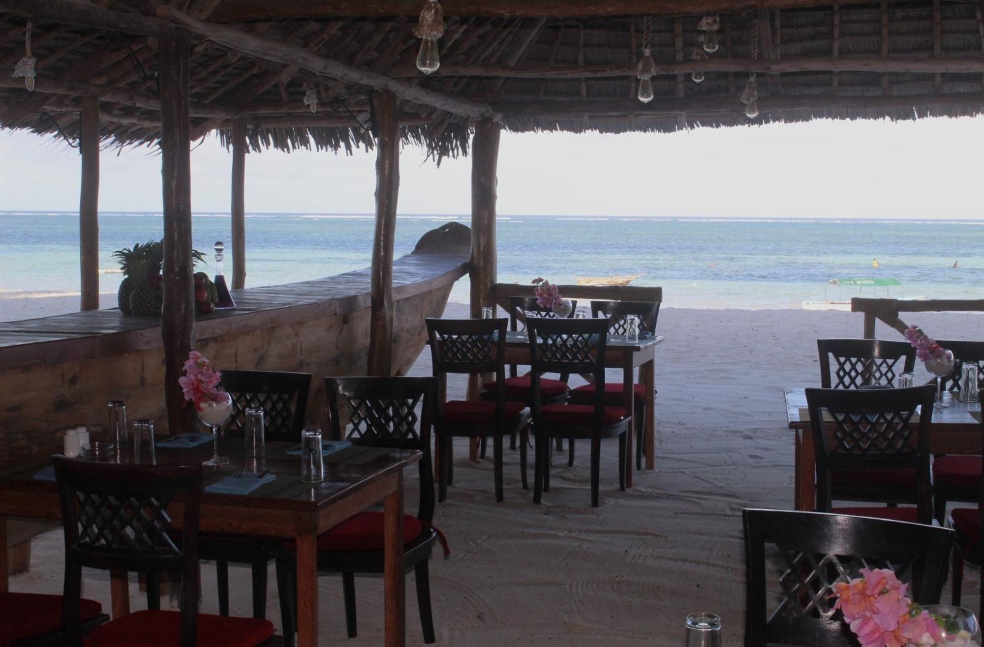 Bianco Azzurro Hotel & Restaurant Pwani Mchangani Εξωτερικό φωτογραφία
